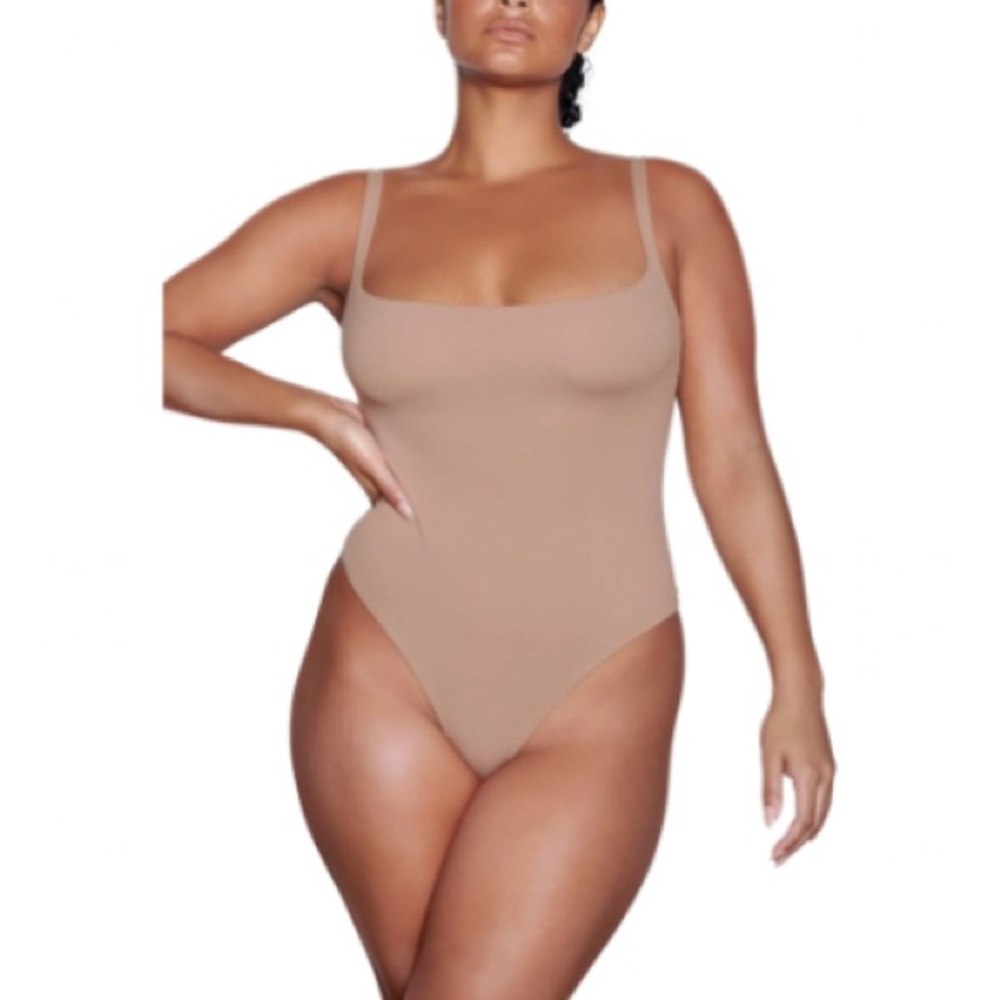 Skims Fits Everybody Square Neck Bodysuit S Sienna